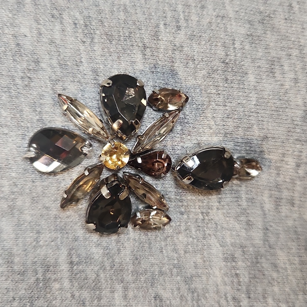 J.‎ Crew Embellished Chandelier Sweatshirt Size XS - Picture 5 of 7